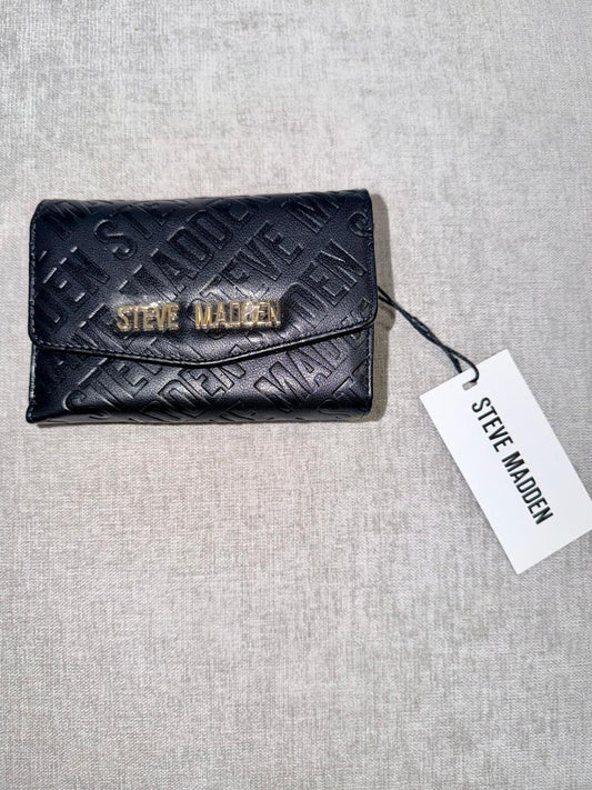 Billetera logos Steve Madden - Mariana Pineda Encargos