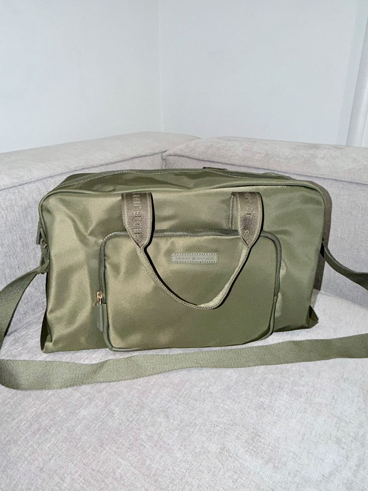 Bolso Tommy Hilfiger verde militar mujer - Mariana Pineda Encargos
