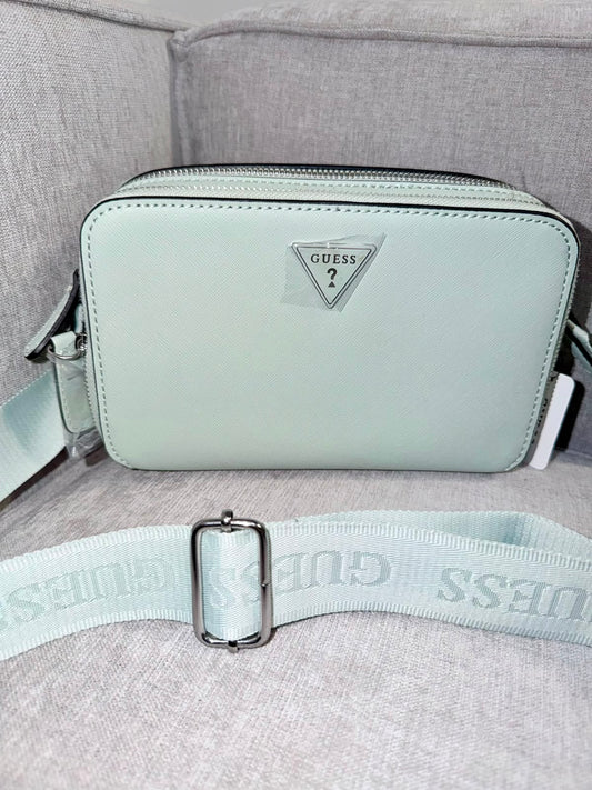 Bolso manos libres Guess verde menta - Mariana Pineda Encargos