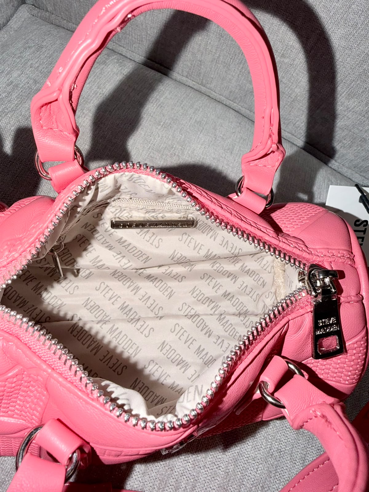 Bolso manos libres cadena Steve Madden rosado - Mariana Pineda Encargos