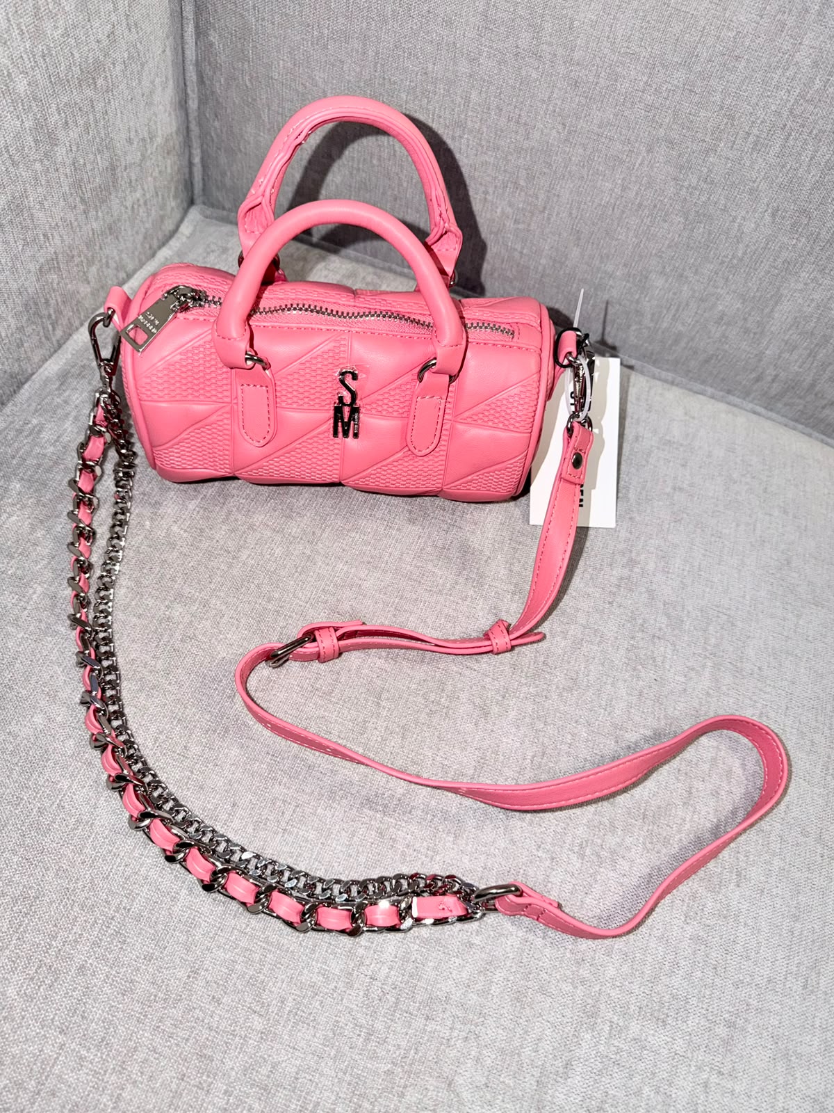 Bolso manos libres cadena Steve Madden rosado - Mariana Pineda Encargos