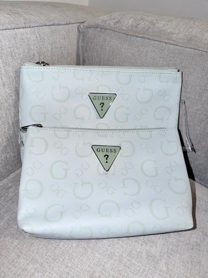 Juego x2 de organizadores multiusos verde GUESS - Mariana Pineda Encargos