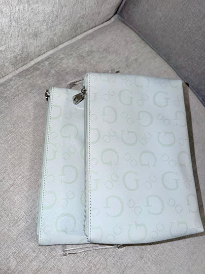 Juego x2 de organizadores multiusos verde GUESS - Mariana Pineda Encargos