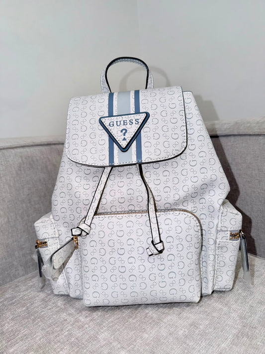 Mochila Guess blanca logos - Mariana Pineda Encargos