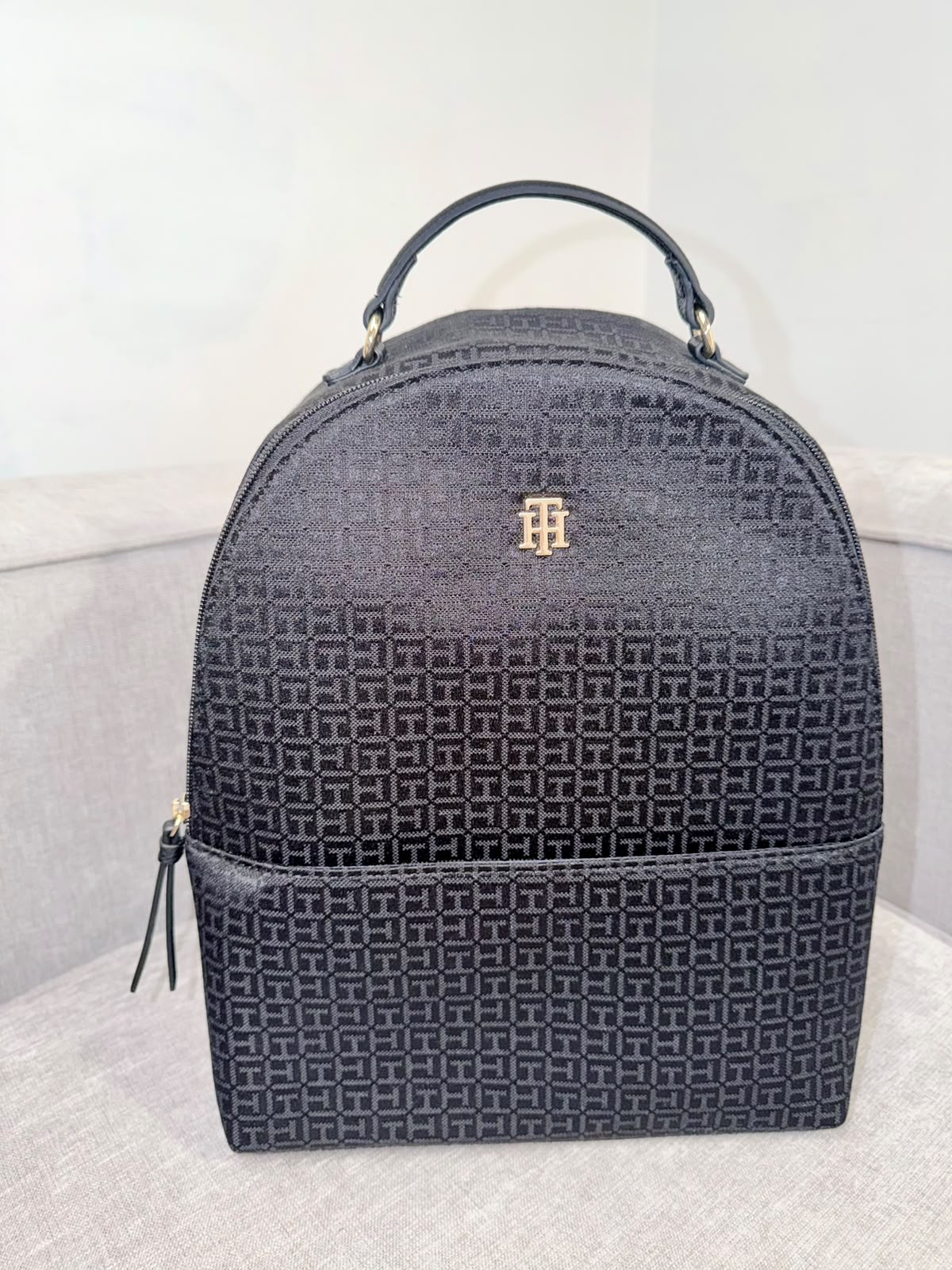 Mochila Tommy Hilfiger logos negro - Mariana Pineda Encargos