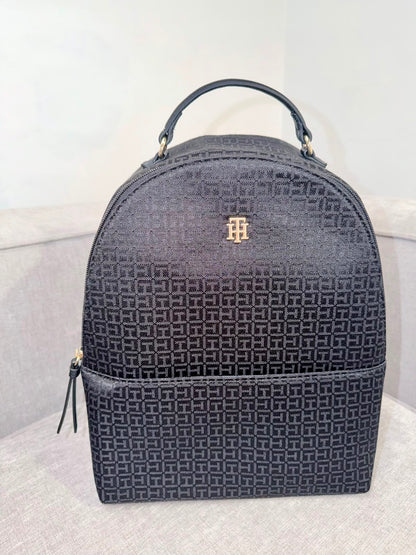 Mochila Tommy Hilfiger logos negro - Mariana Pineda Encargos