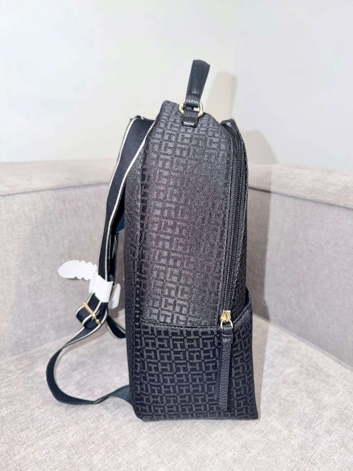 Mochila Tommy Hilfiger logos negro - Mariana Pineda Encargos
