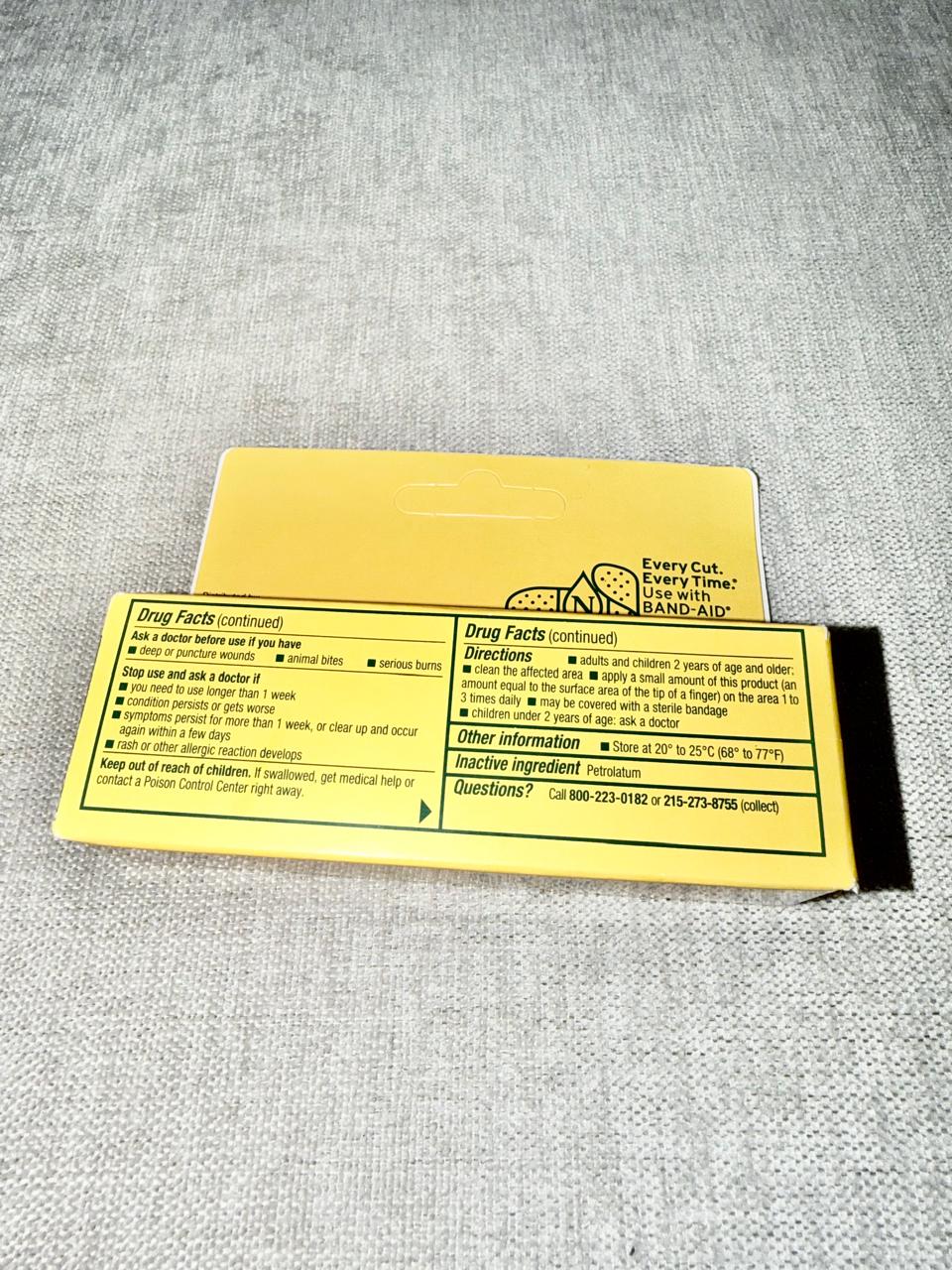 Neosporin + Pomada de doble acción para alivio de quemaduras