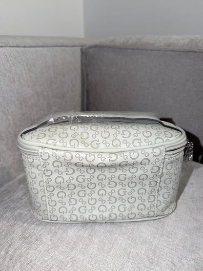Organizador multiusos GUESS verde - Mariana Pineda Encargos