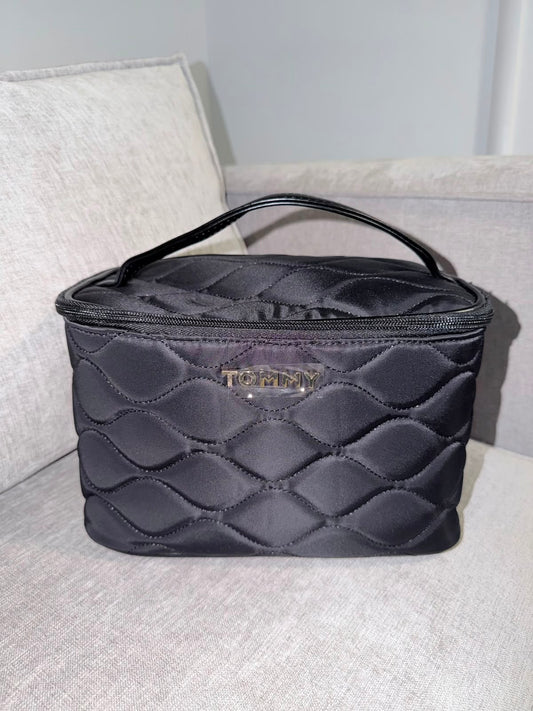 Organizador multiusos abullonado Tommy Hilfiger negro - Mariana Pineda Encargos