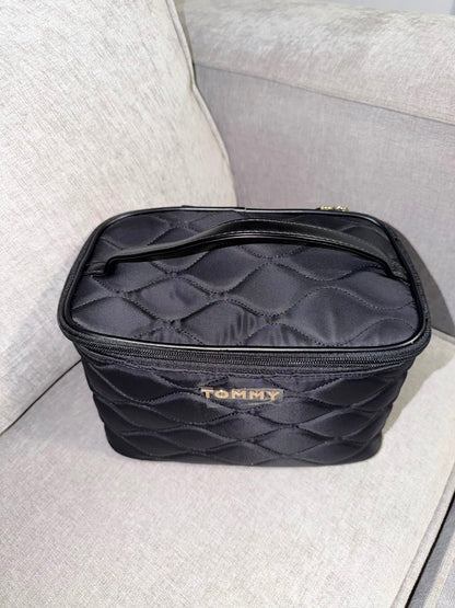 Organizador multiusos abullonado Tommy Hilfiger negro - Mariana Pineda Encargos