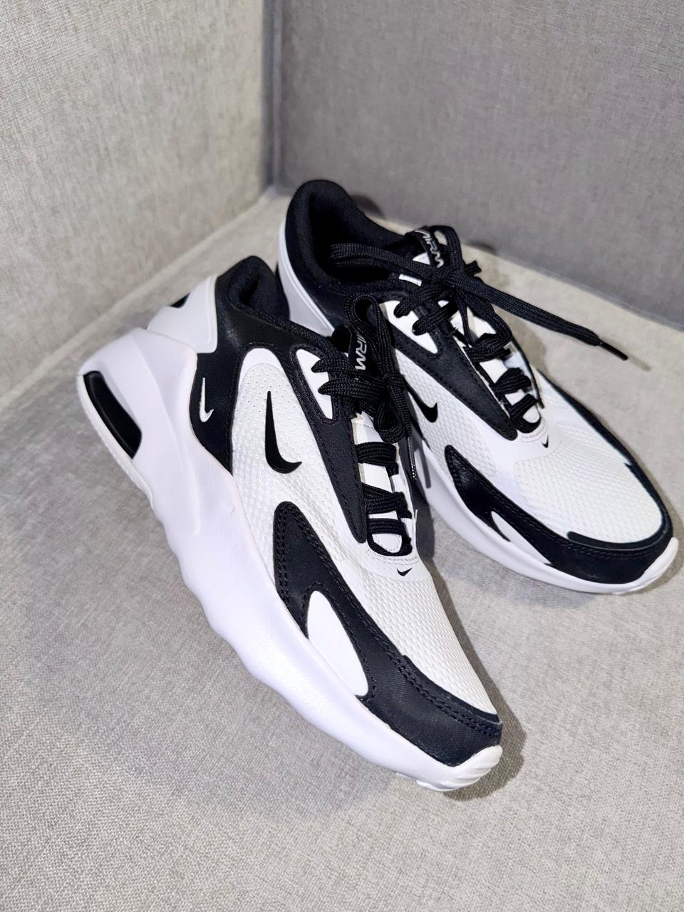 Tenis Nike Air Max Bolt