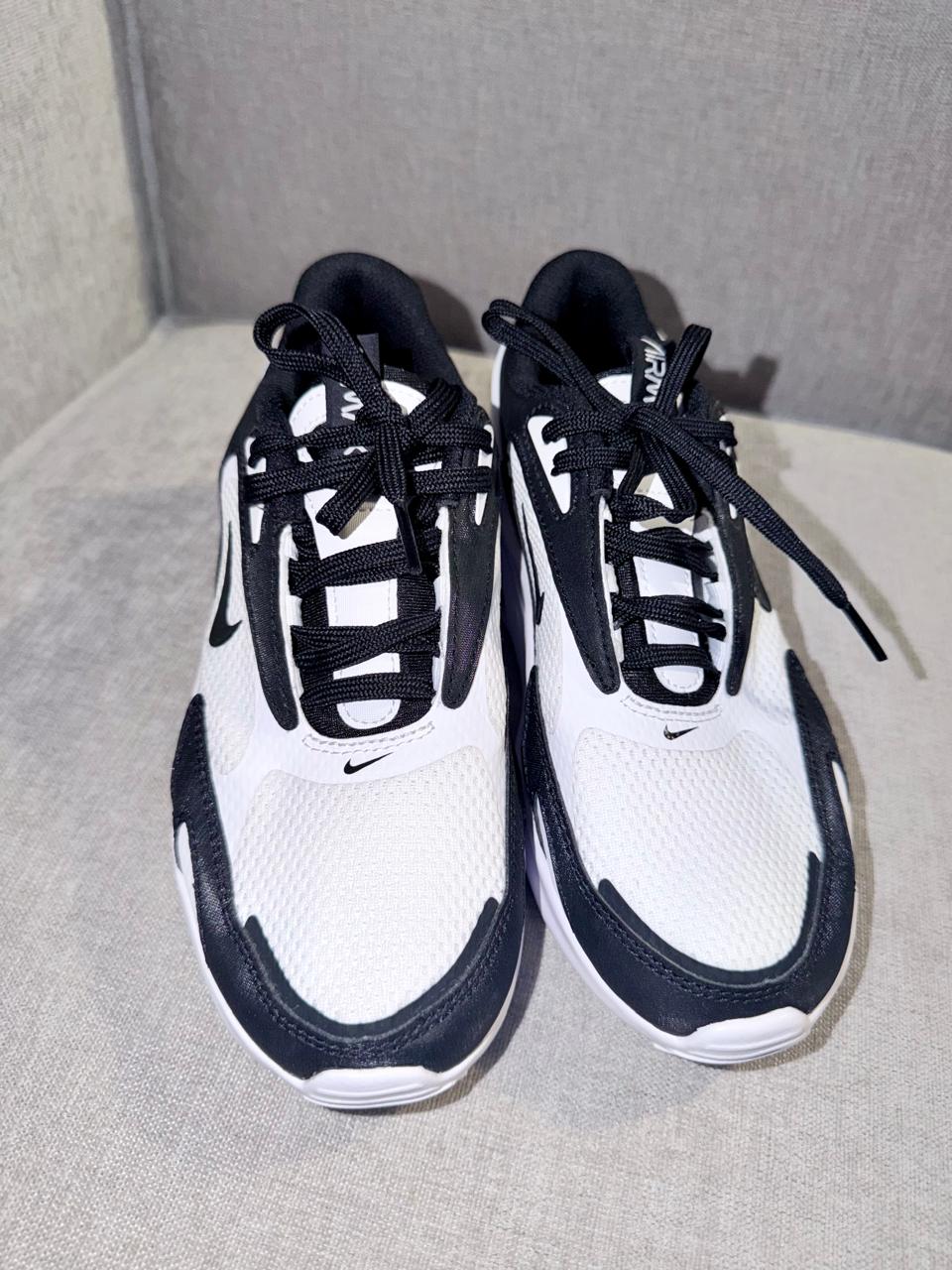 Tenis Nike Air Max Bolt